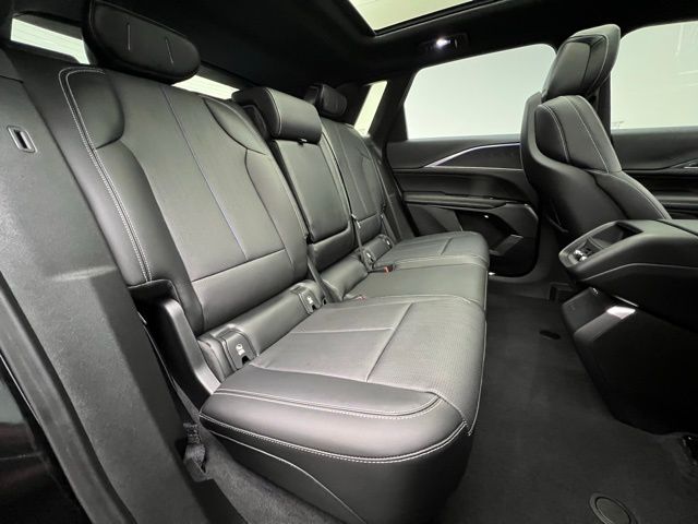 2024 Cadillac Lyriq Sport photo 41