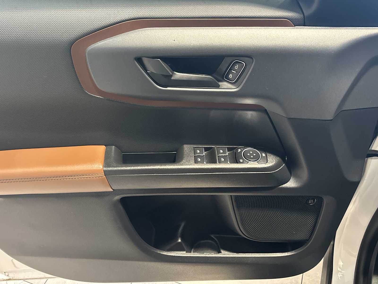 2022 Ford Bronco Outer Banks photo 17