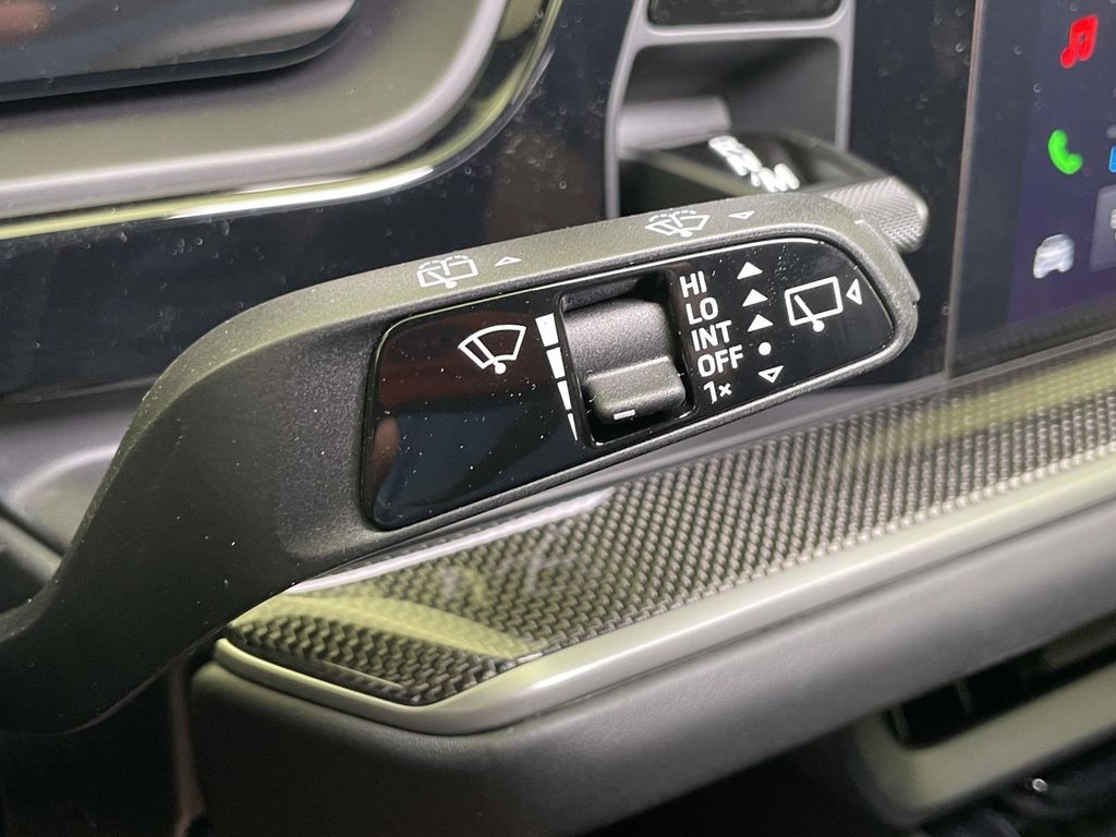 2025 Porsche Cayenne Turbo E-Hybrid photo 36