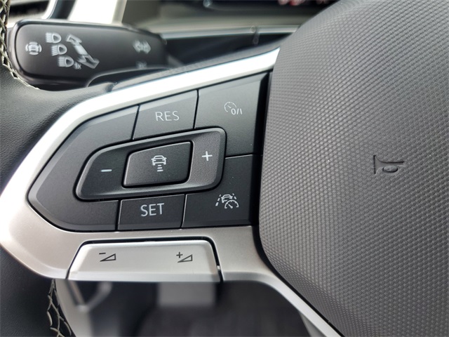 2026 Volkswagen Atlas Cross Sport SE Technology photo 31