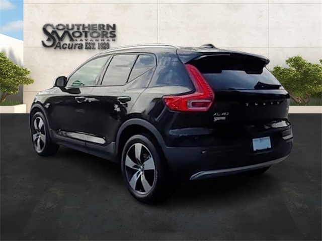 2021 Volvo XC40 Momentum photo 19