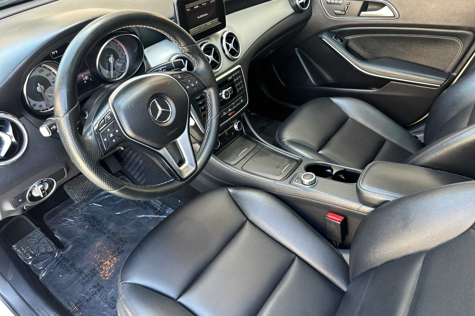 2015 Mercedes Benz GLA 250 4MATIC photo 6