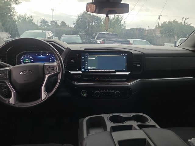 2022 Chevrolet Silverado 1500 RST photo 3