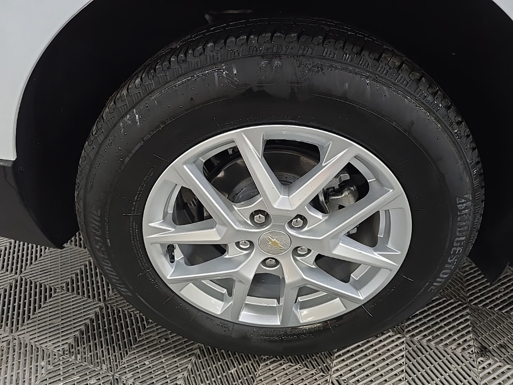 2022 Chevrolet Equinox LS photo 13