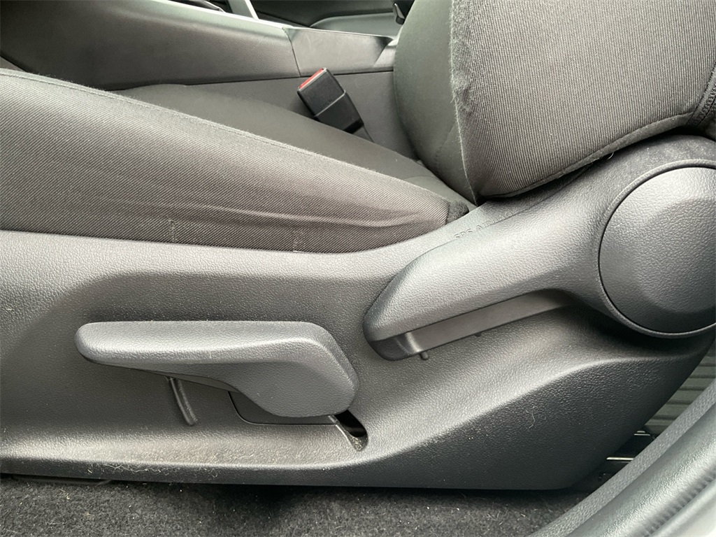 2024 Toyota RAV4 LE photo 27