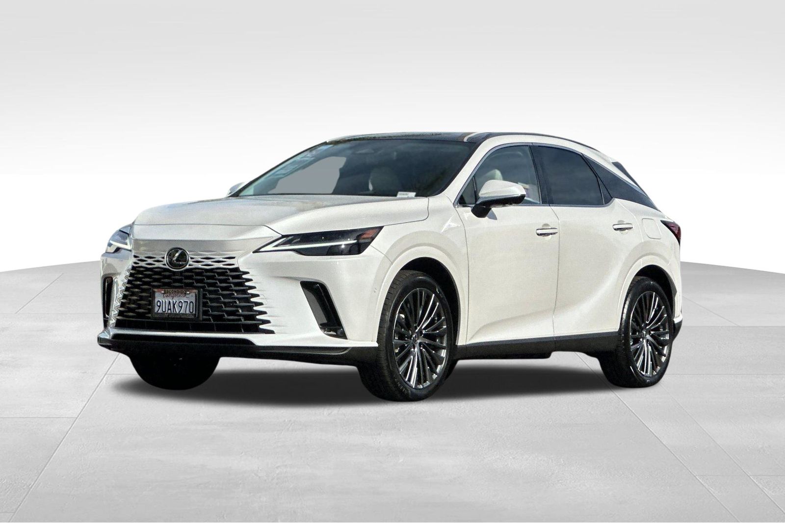 2025 Lexus RX PHEV 450h+'s photo