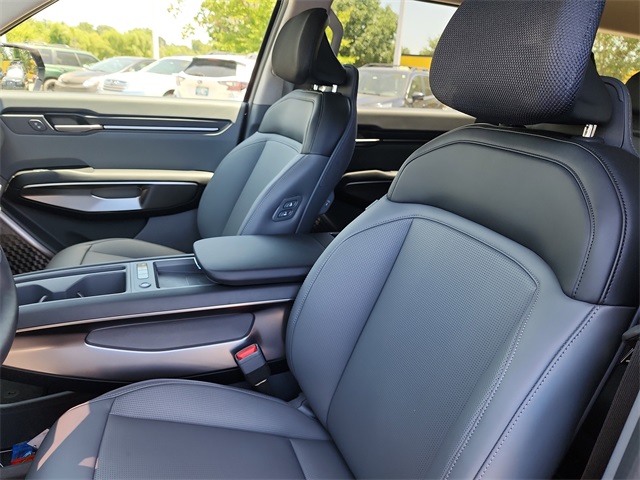 2026 Kia EV9 Light Long Range photo 12