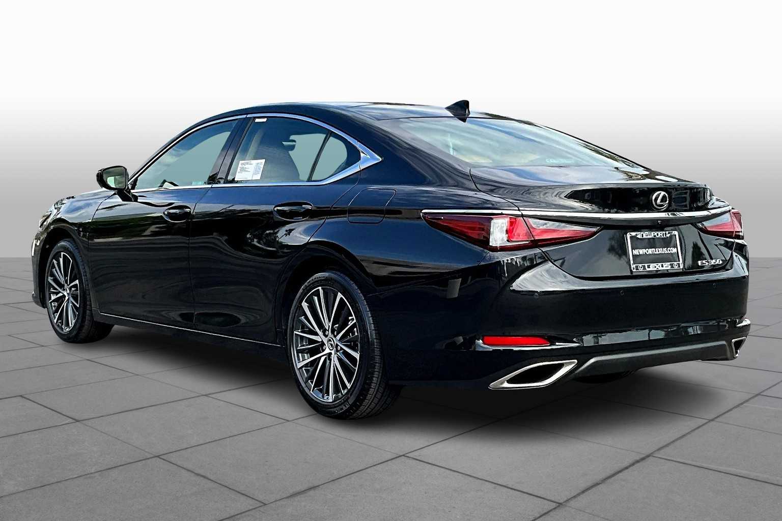 2025 Lexus ES 350 photo 7
