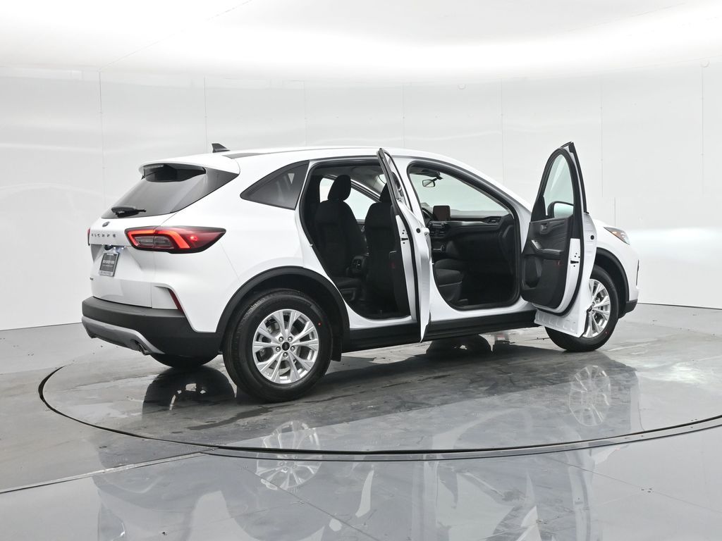 2025 Ford Escape Active photo 2