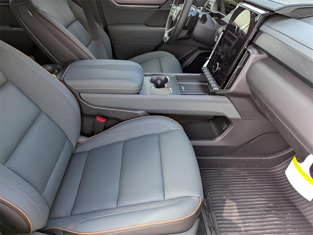 2026 Gmc Acadia AT4 photo 16