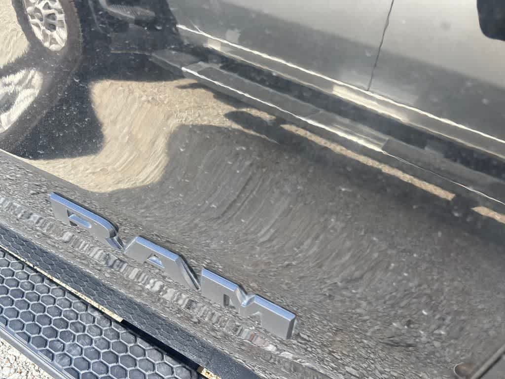 2019 Ram 1500 Laramie photo 13