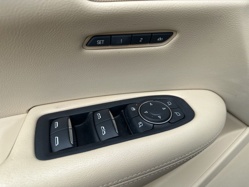 2017 Cadillac XT5 Luxury photo 10