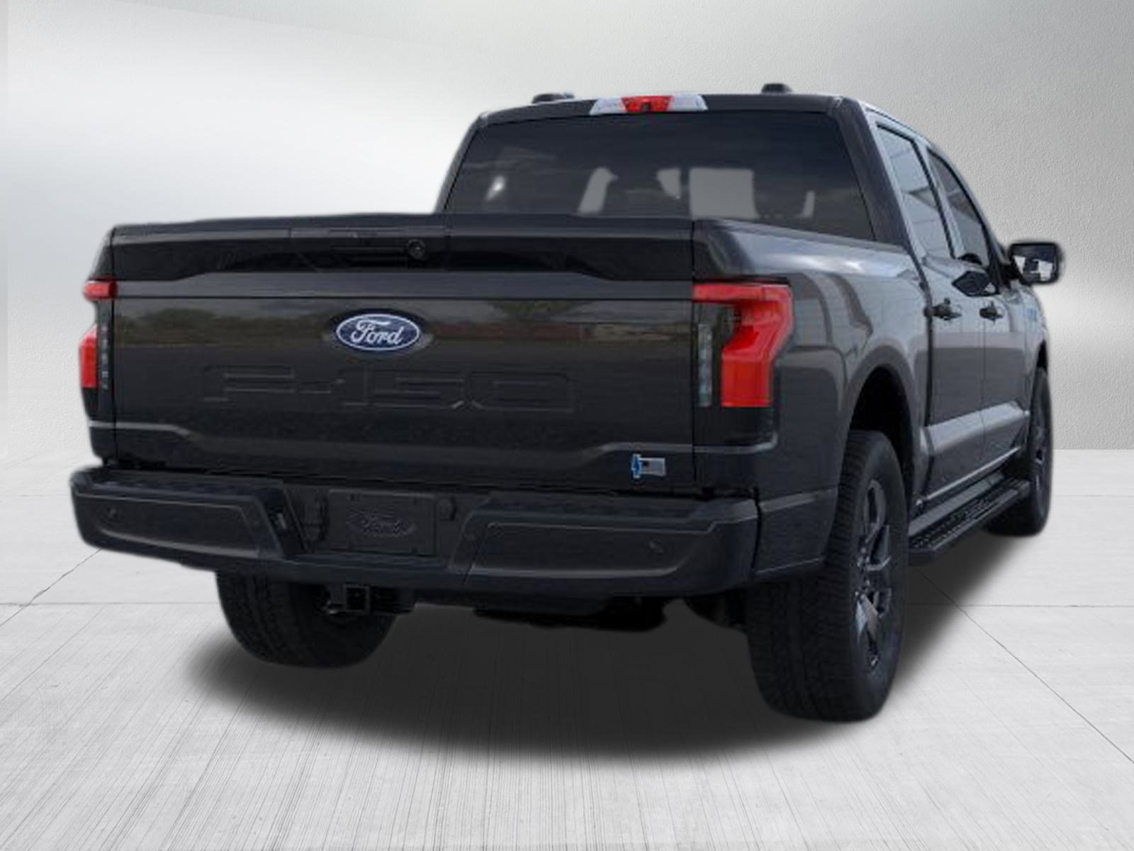 2025 Ford F-150 Lightning photo 8