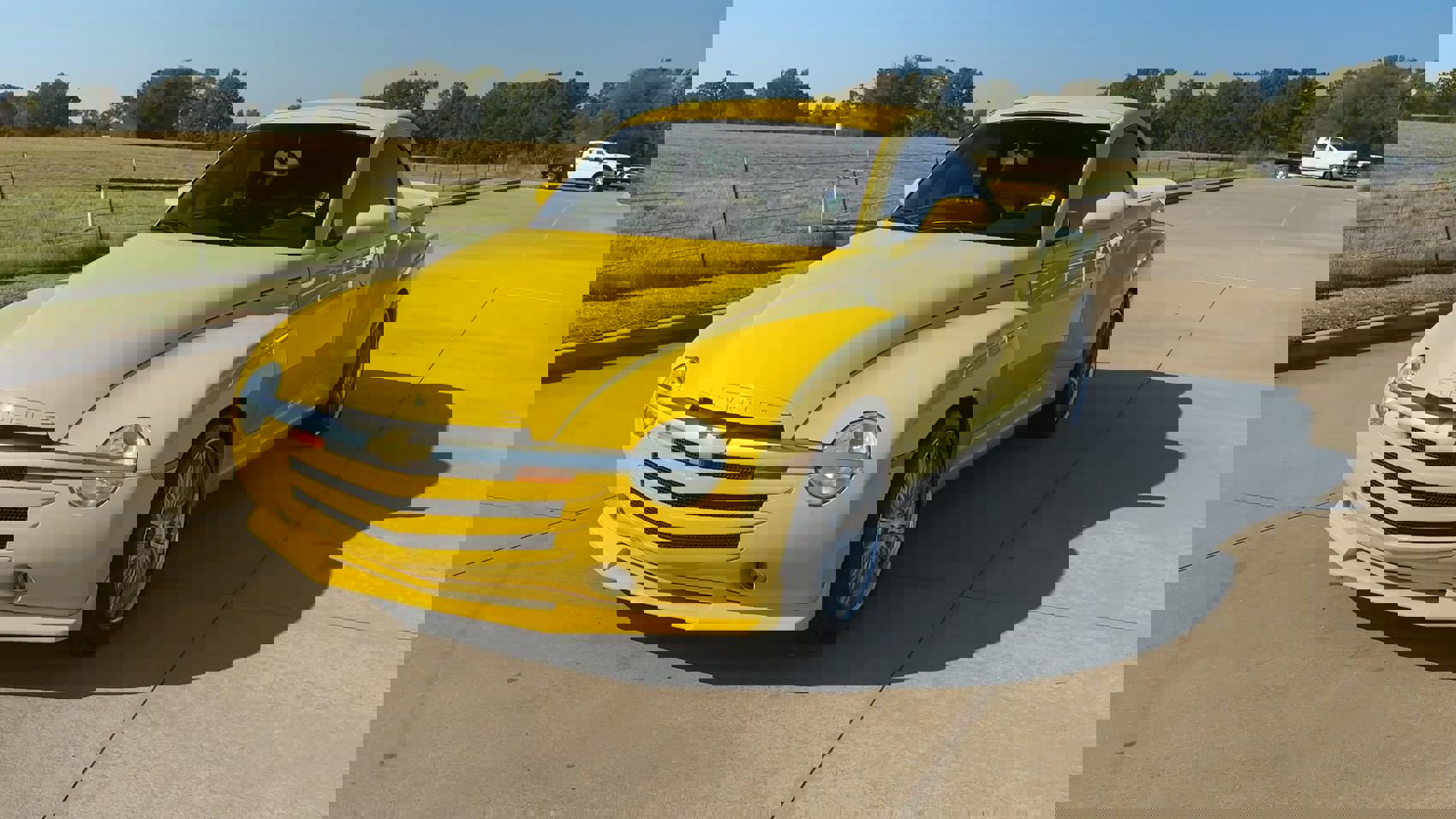 2004 Chevrolet SSR Base photo 4