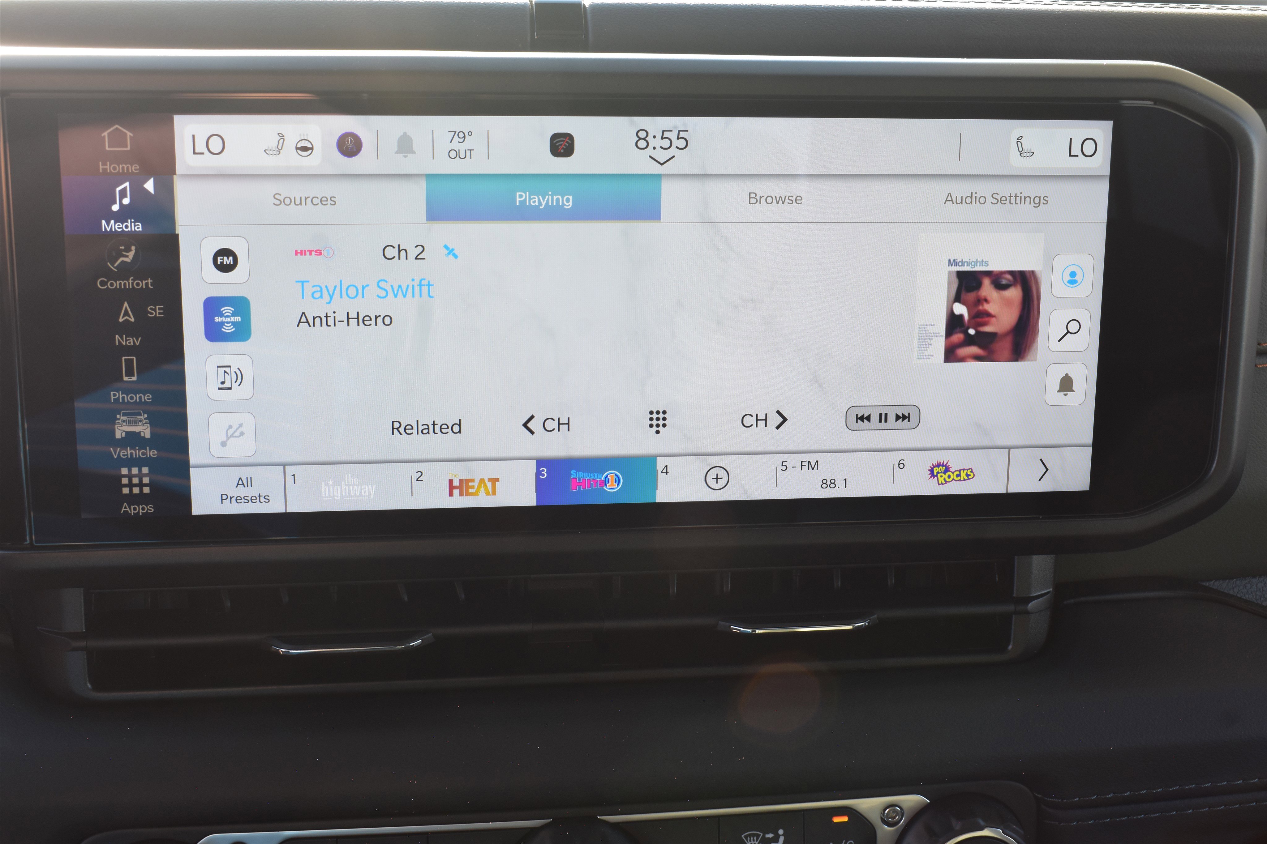 2025 Jeep Gladiator Mojave photo 15