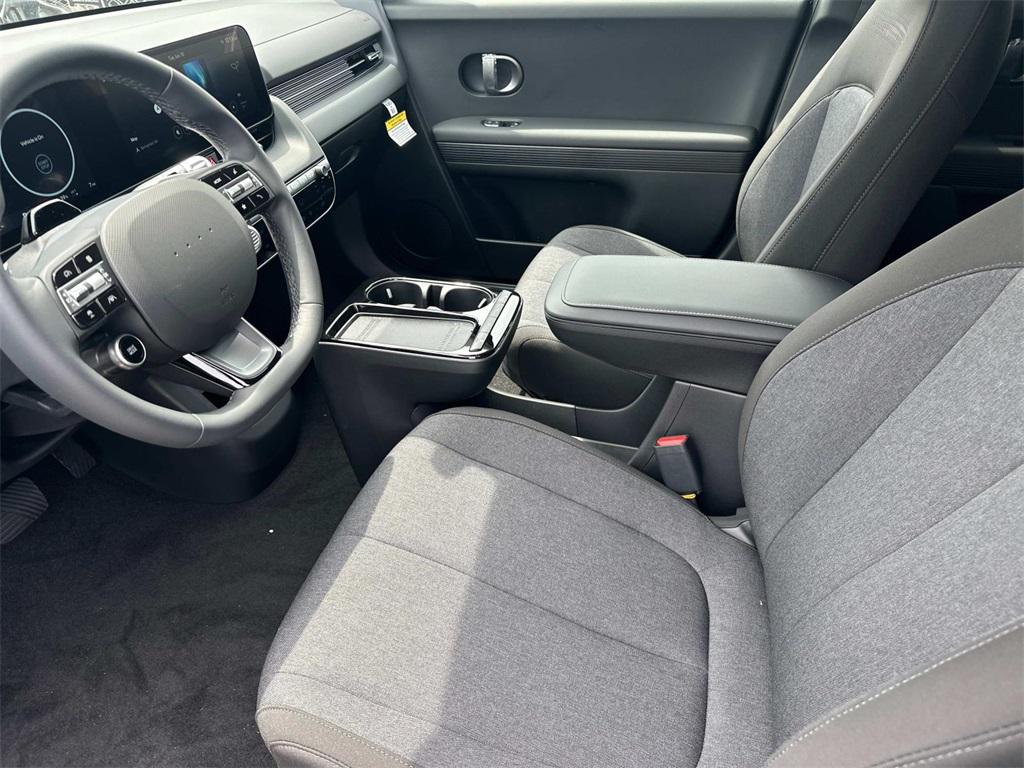 2025 Hyundai Ioniq 5 SE photo 10