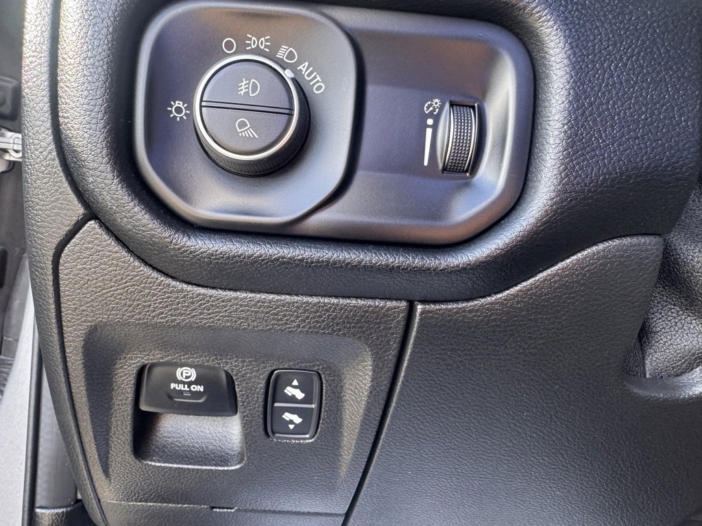 2021 Ram 1500 Big Horn photo 5
