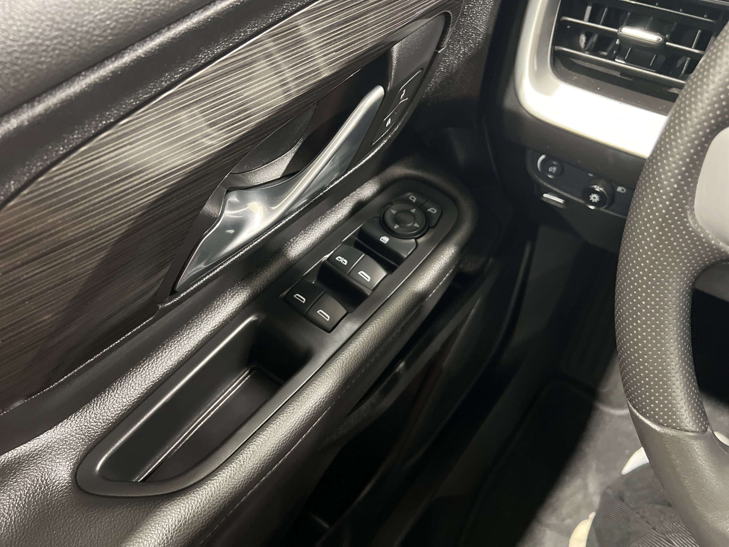 2024 Gmc Terrain SLE photo 20