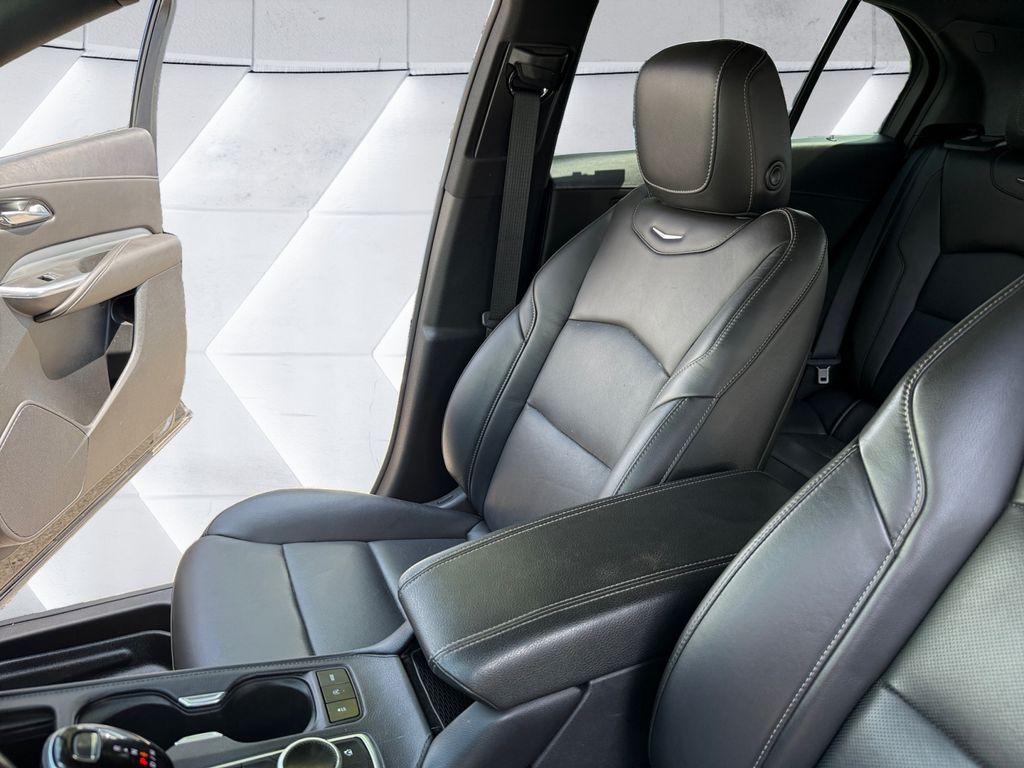 2021 Cadillac XT4 Premium Luxury photo 14