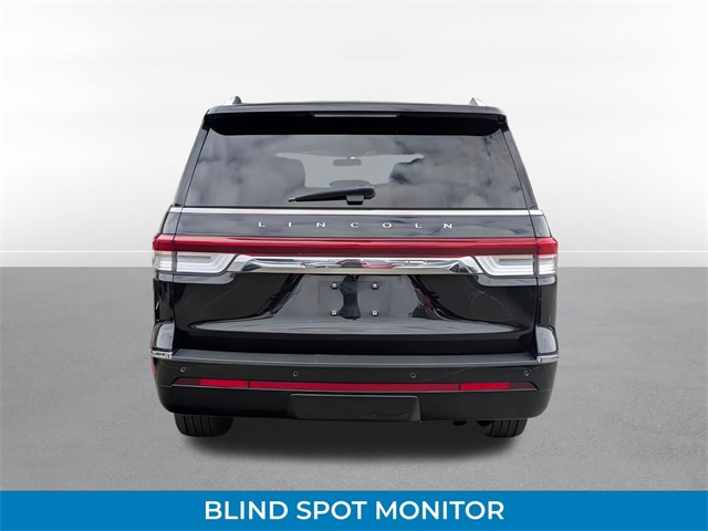 2024 Lincoln Navigator L Standard photo 4