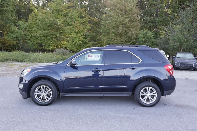 2017 Chevrolet Equinox LT photo 4