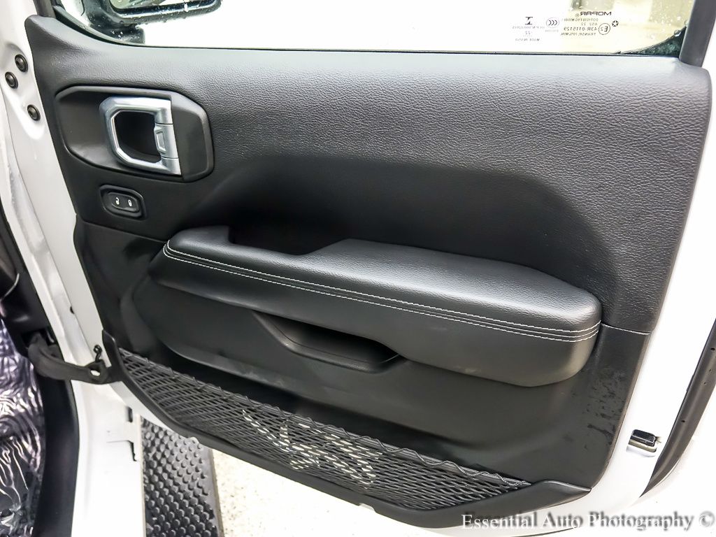 2022 JEEP WRANGLER - Image 24