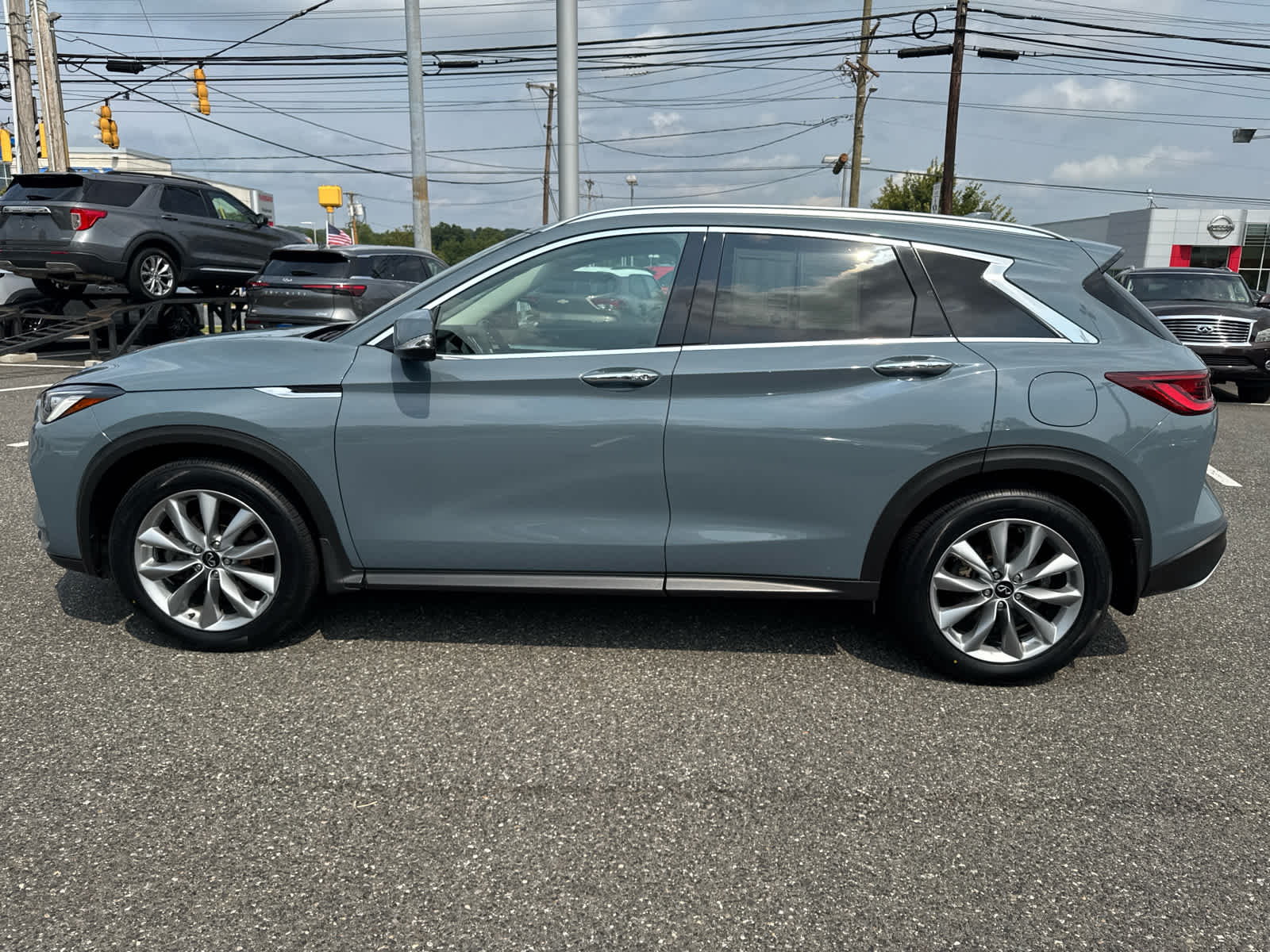2022 Infiniti QX50 Essential AWD photo 8