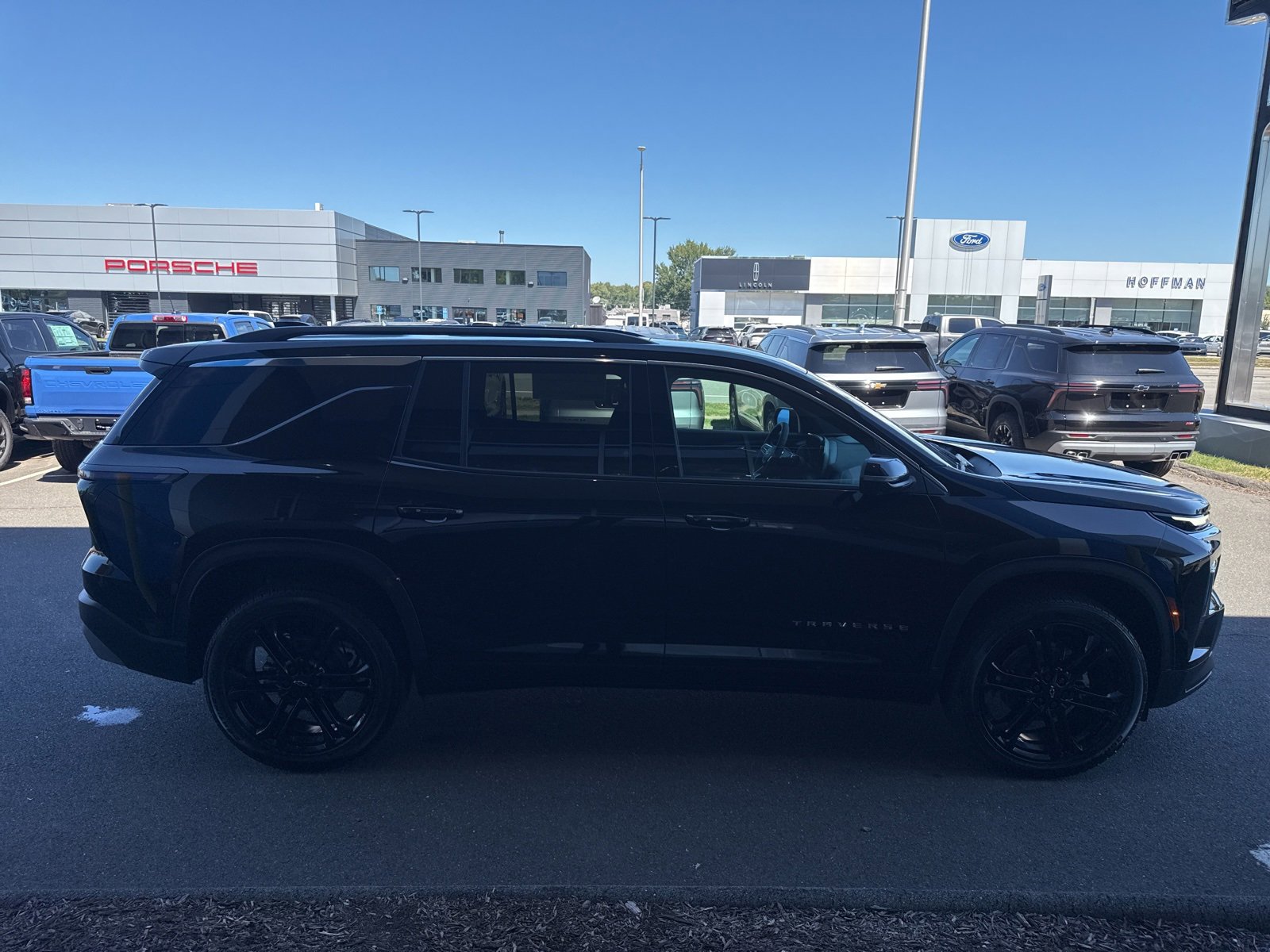 2026 Chevrolet Traverse photo 4