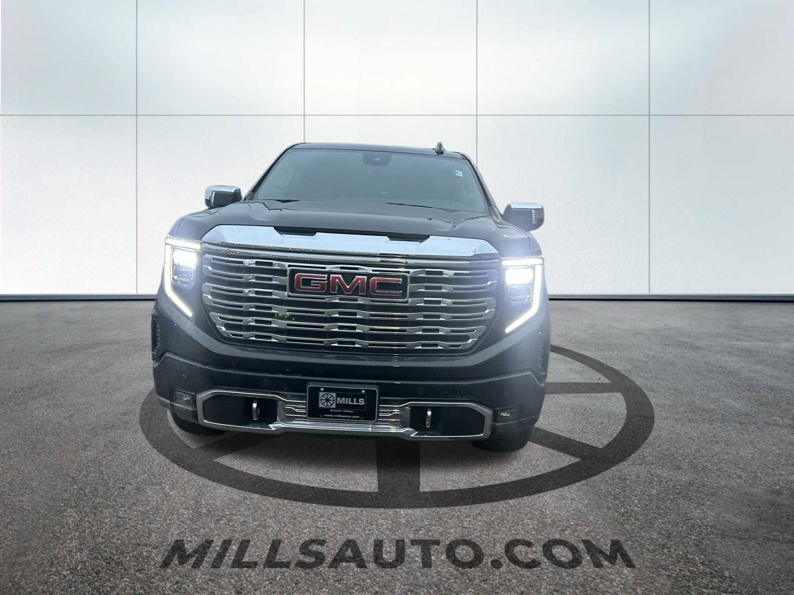 Used 2024 GMC Sierra 1500 Denali Denali with VIN 1GTUUGEL2RZ340504 for sale in Baxter, Minnesota