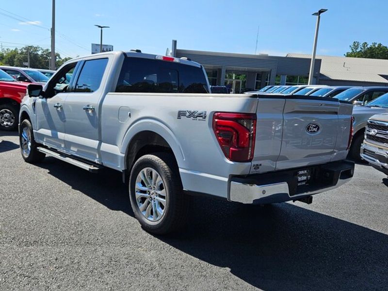 2025 Ford F-150 Lariat photo 8