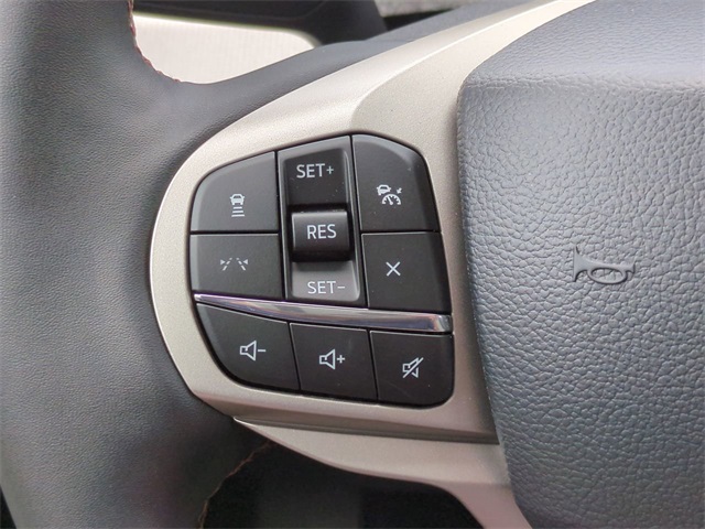 2025 Ford Explorer photo 23