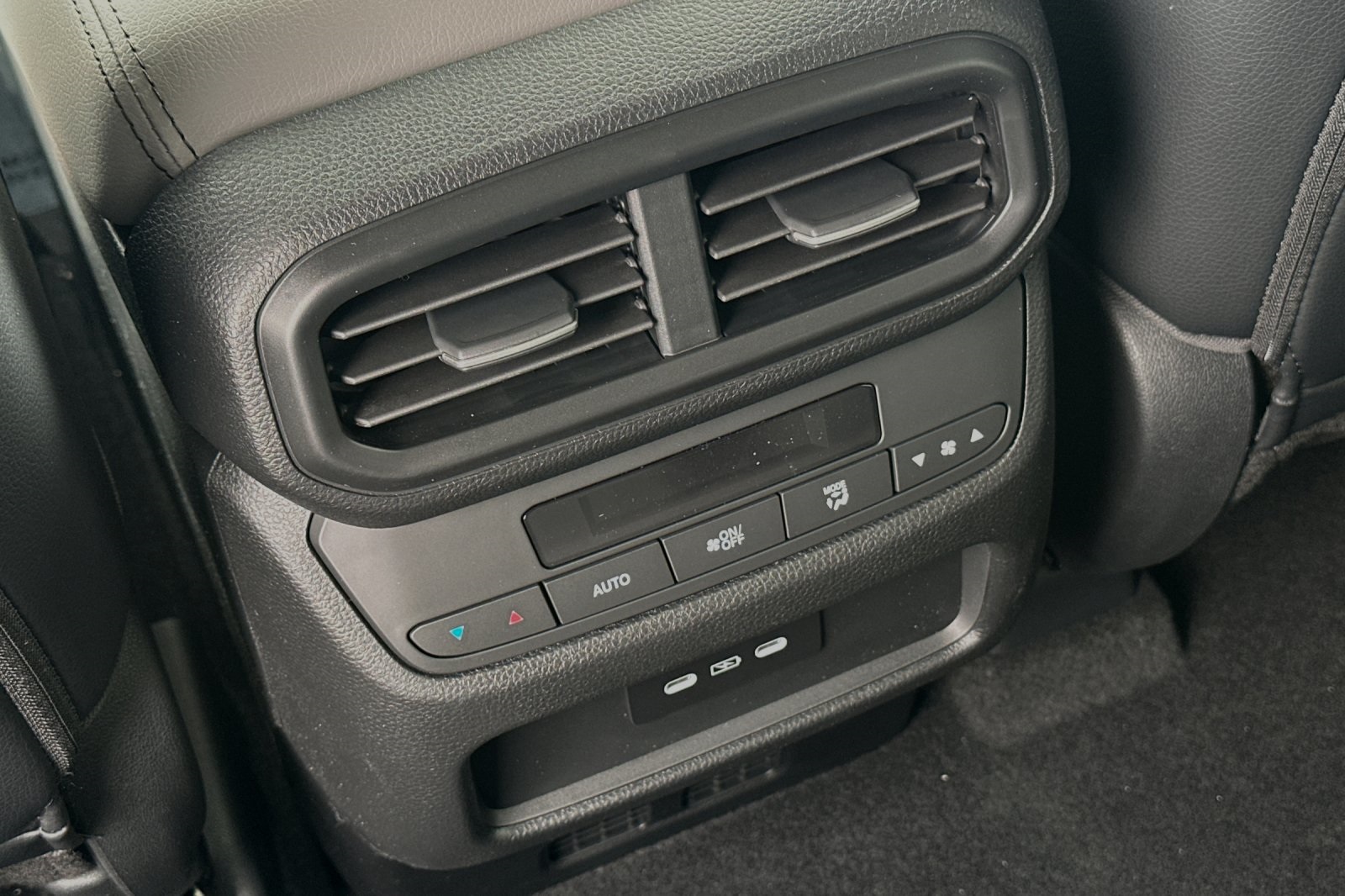 2025 Honda Pilot Touring photo 13