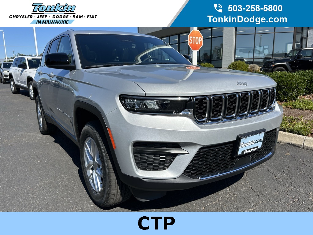 2025 Jeep Grand Cherokee Laredo's photo