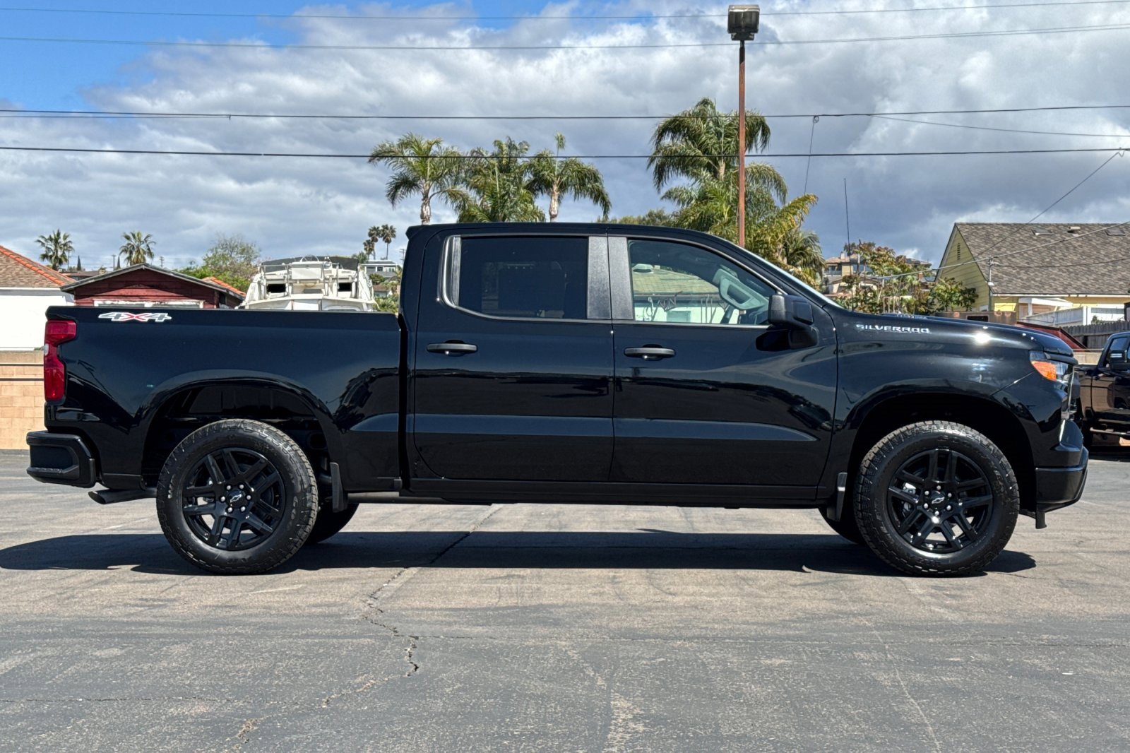 2025 Chevrolet Silverado 1500 Custom photo 3