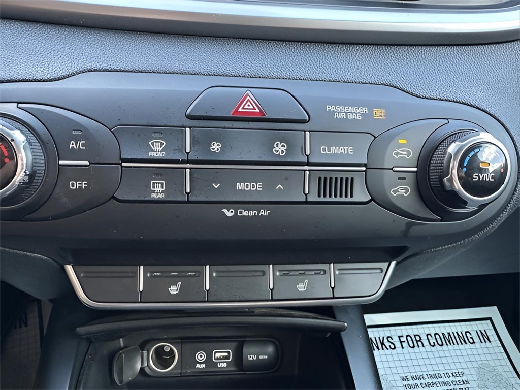 2017 Kia Sorento LX photo 24