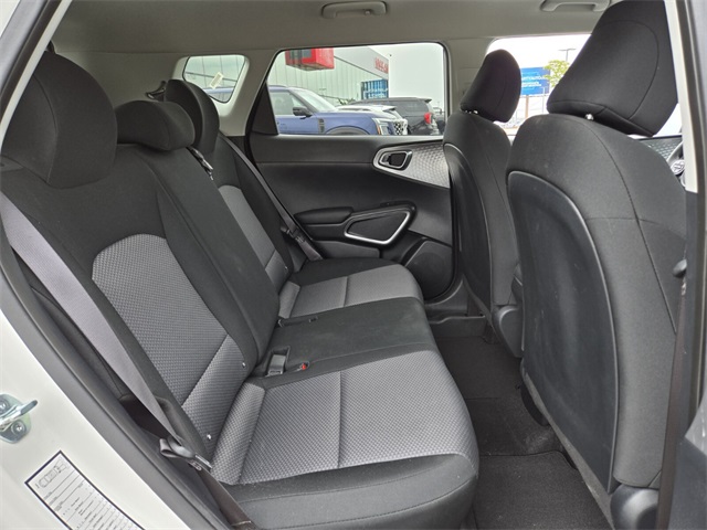 2024 Kia Soul LX photo 13