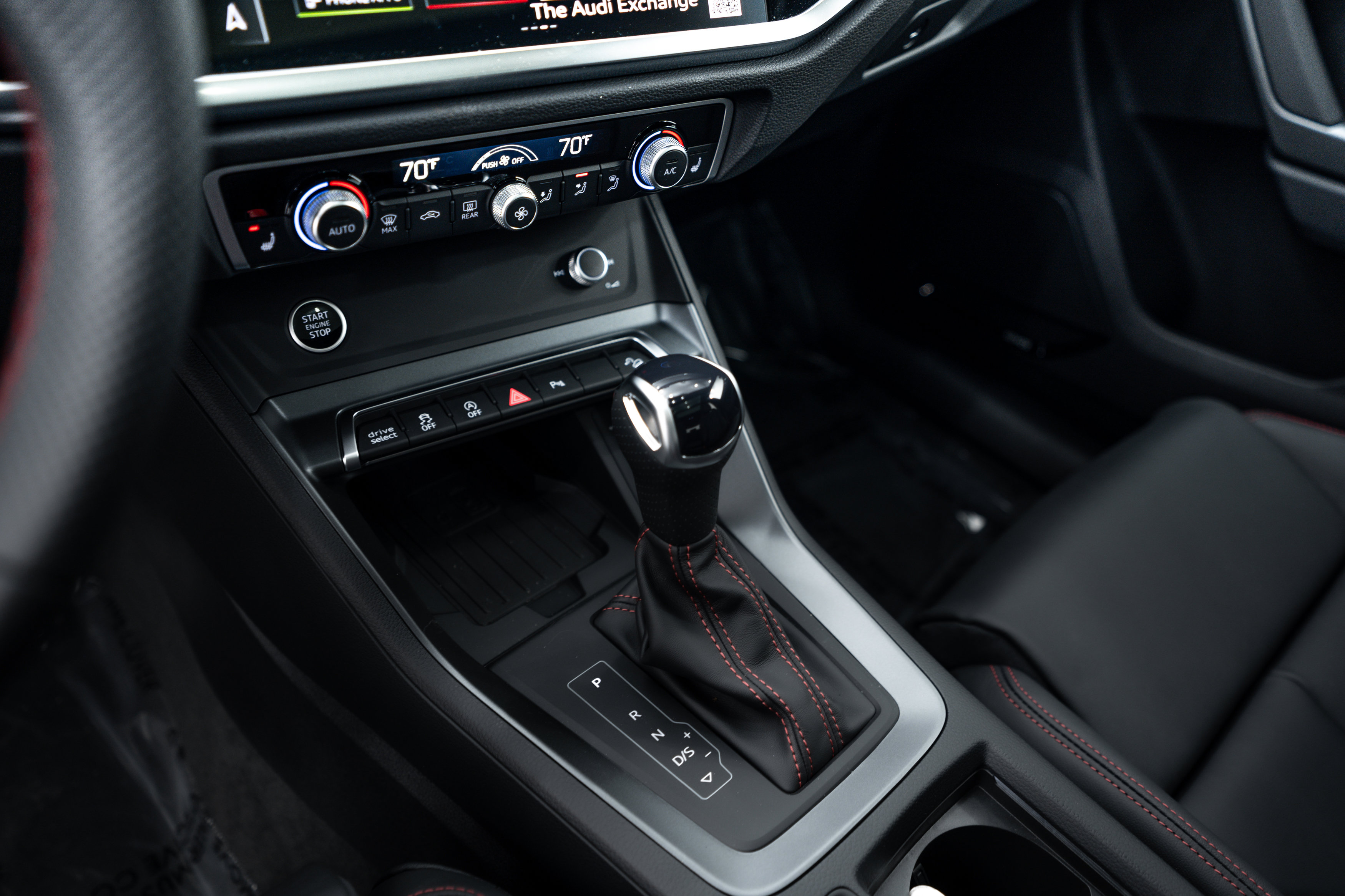 2025 Audi Q3 S line Premium Plus photo 4