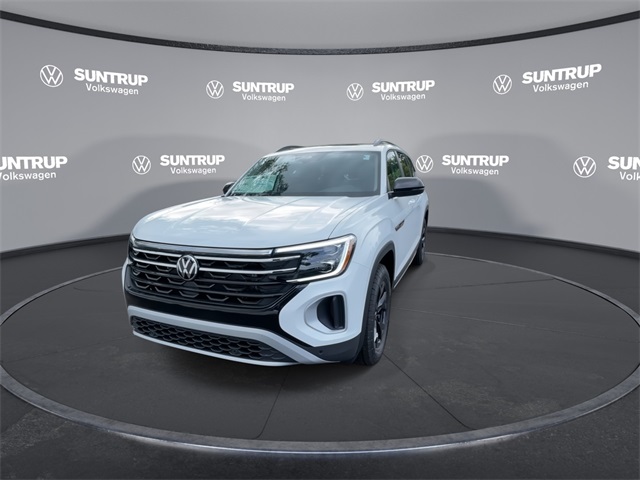 2025 Volkswagen Atlas Peak Edition SE Technology photo 2