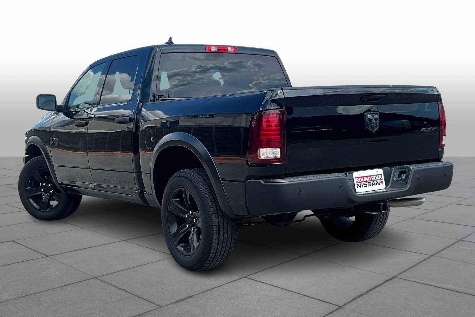 2022 Ram 1500 Classic Warlock photo 9