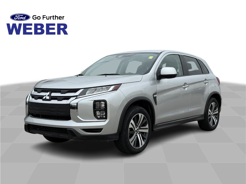 2023 Mitsubishi Outlander Sport ES's photo