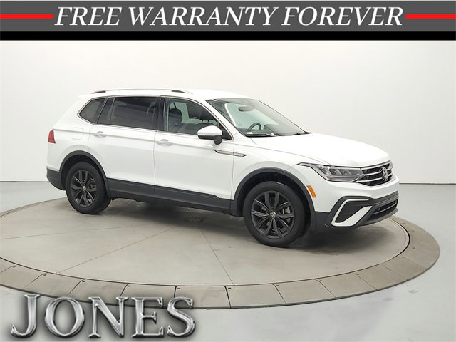 2024 Volkswagen Tiguan SE's photo