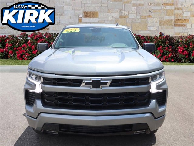 2025 Chevrolet Silverado 1500 RST photo 2