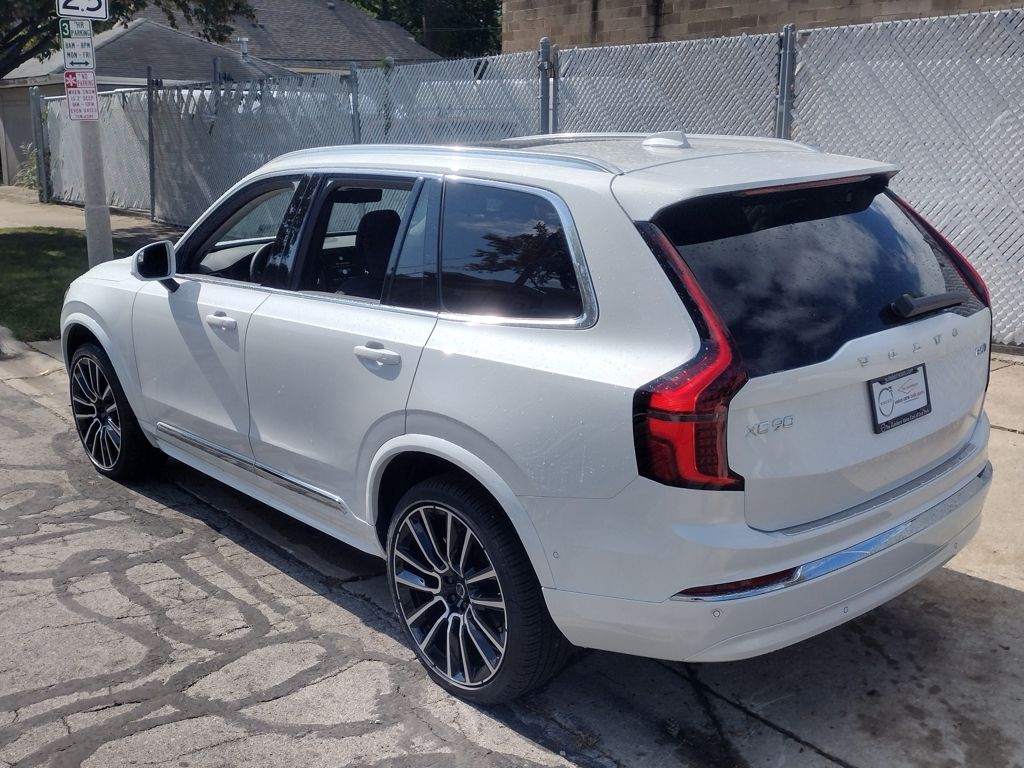 2026 VOLVO XC90 - Image 7