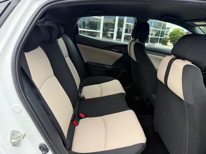 2018 Honda Civic Sport photo 12