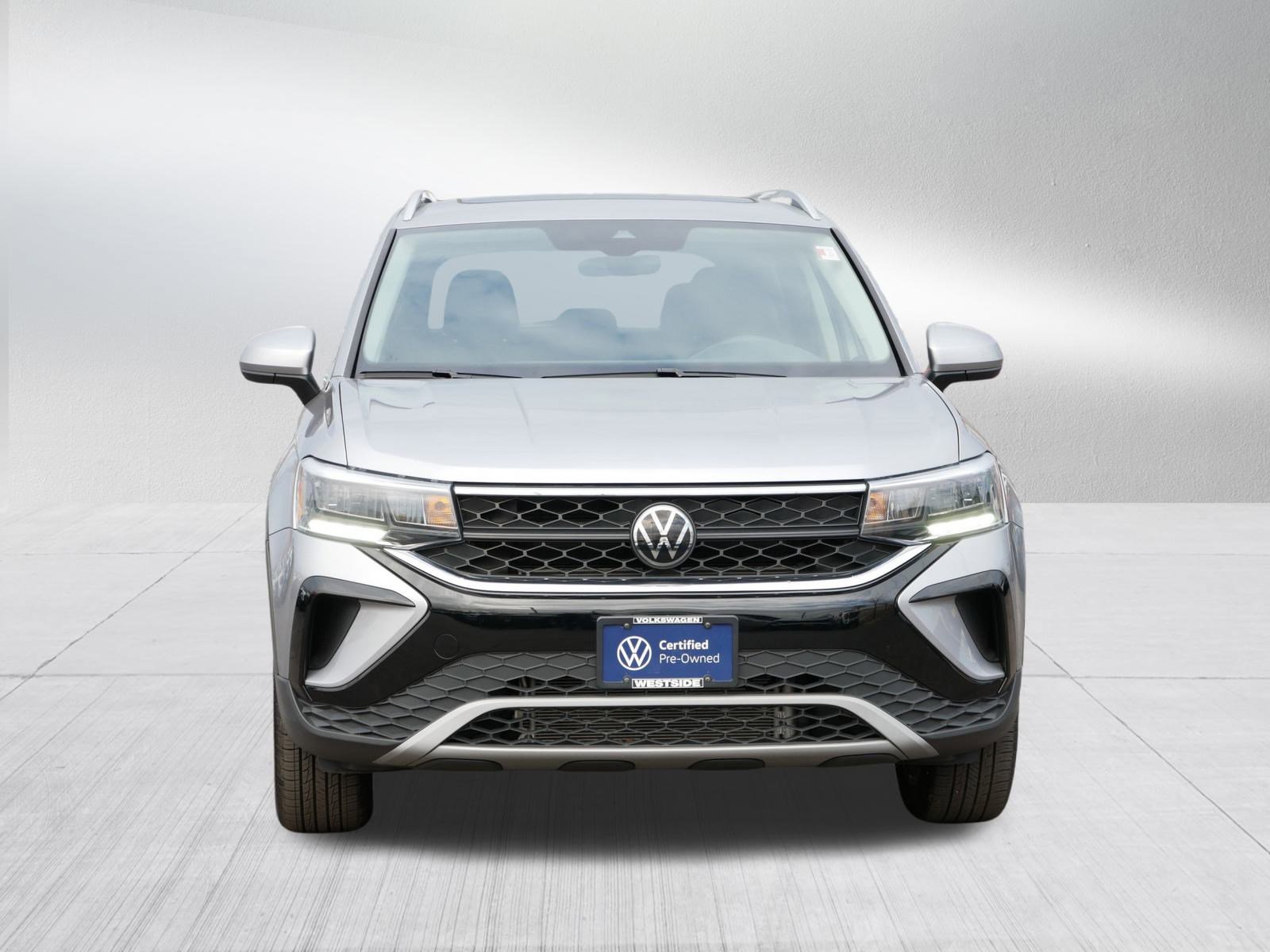 2024 Volkswagen Taos SE photo 2