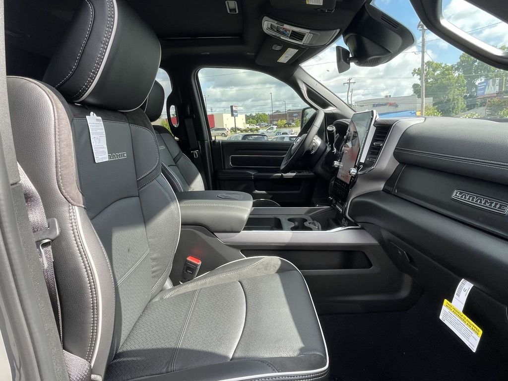 2025 Ram 2500 Laramie photo 14