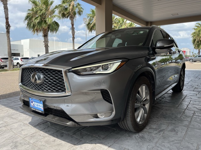 2022 Infiniti QX50 Essential photo 3