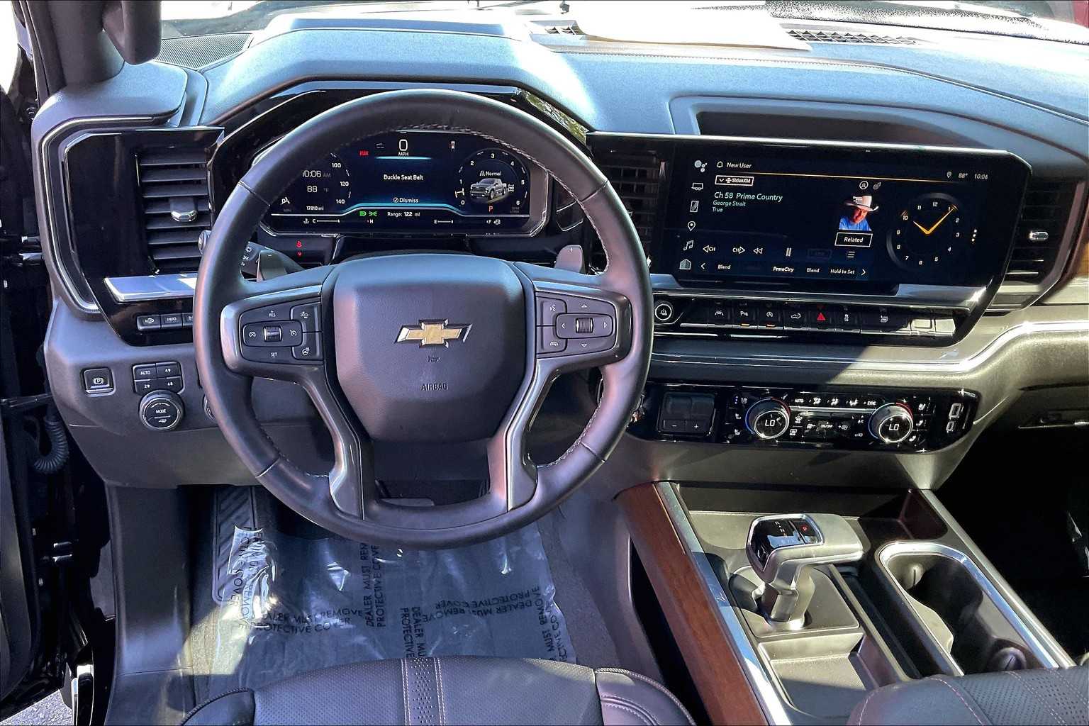 2024 Chevrolet Silverado 1500 High Country photo 4