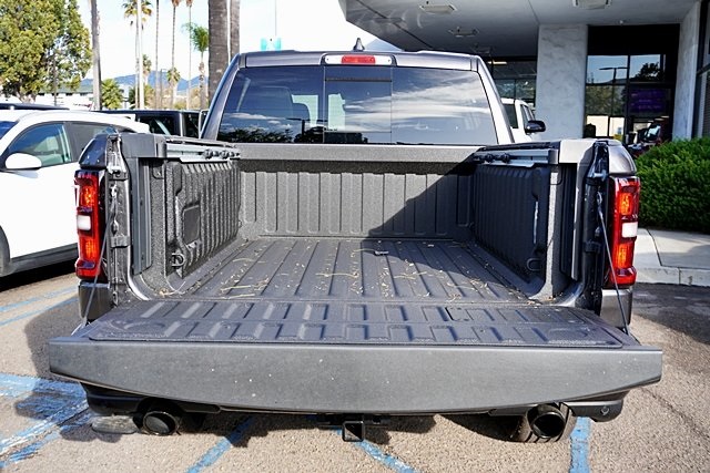 New 2026 Granite Crystal Metallic Clear-Coat Exterior Paint RAM Laramie image 18