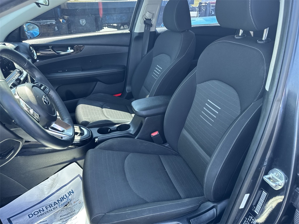 2019 Kia Forte S photo 17